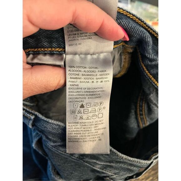 Levi’s 501 Button Fly Distressed Ladies Jeans sz 23X26 - Picture 8 of 8